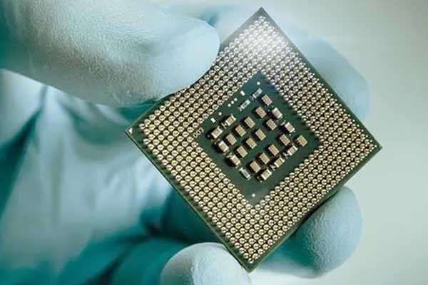 激光切割電路板 在芯片制造中,激光切割機(jī)扮演的角色是什么?(圖2)