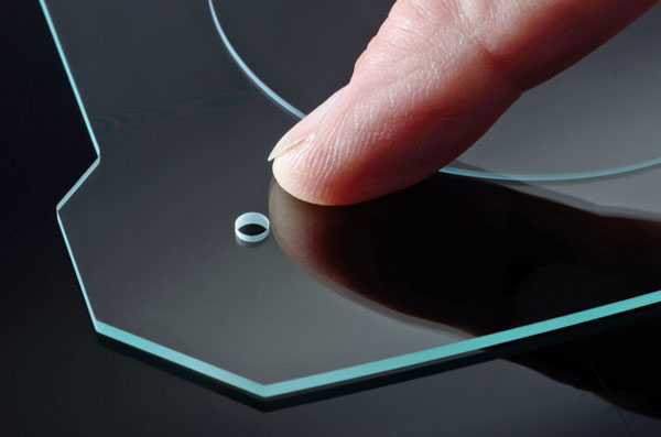 工業皮秒激光器非常適合薄膜的劃線(圖3)