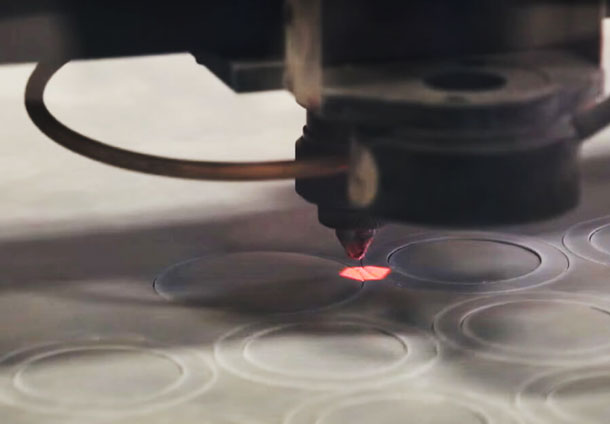 對比傳統模切機，激光模切機所具備的優勢！(圖1)