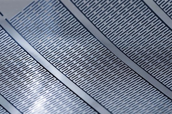 發熱片激光蝕刻 后視鏡加熱片使用激光蝕刻線路的優勢(圖2)